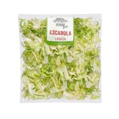 Escarola rizada cortada y lavada
