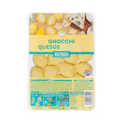 Pasta fresca gnocchi rellena de quesos Hacendado